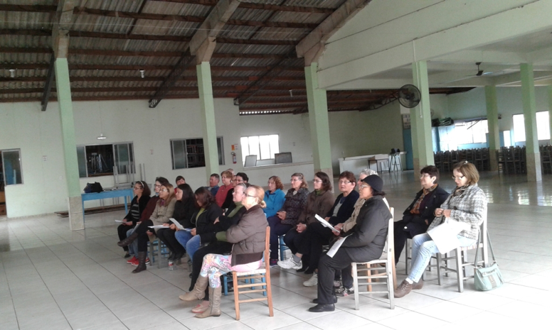 Grupo da Terceira Idade participa de Palestra sobre Alimentação Saudável